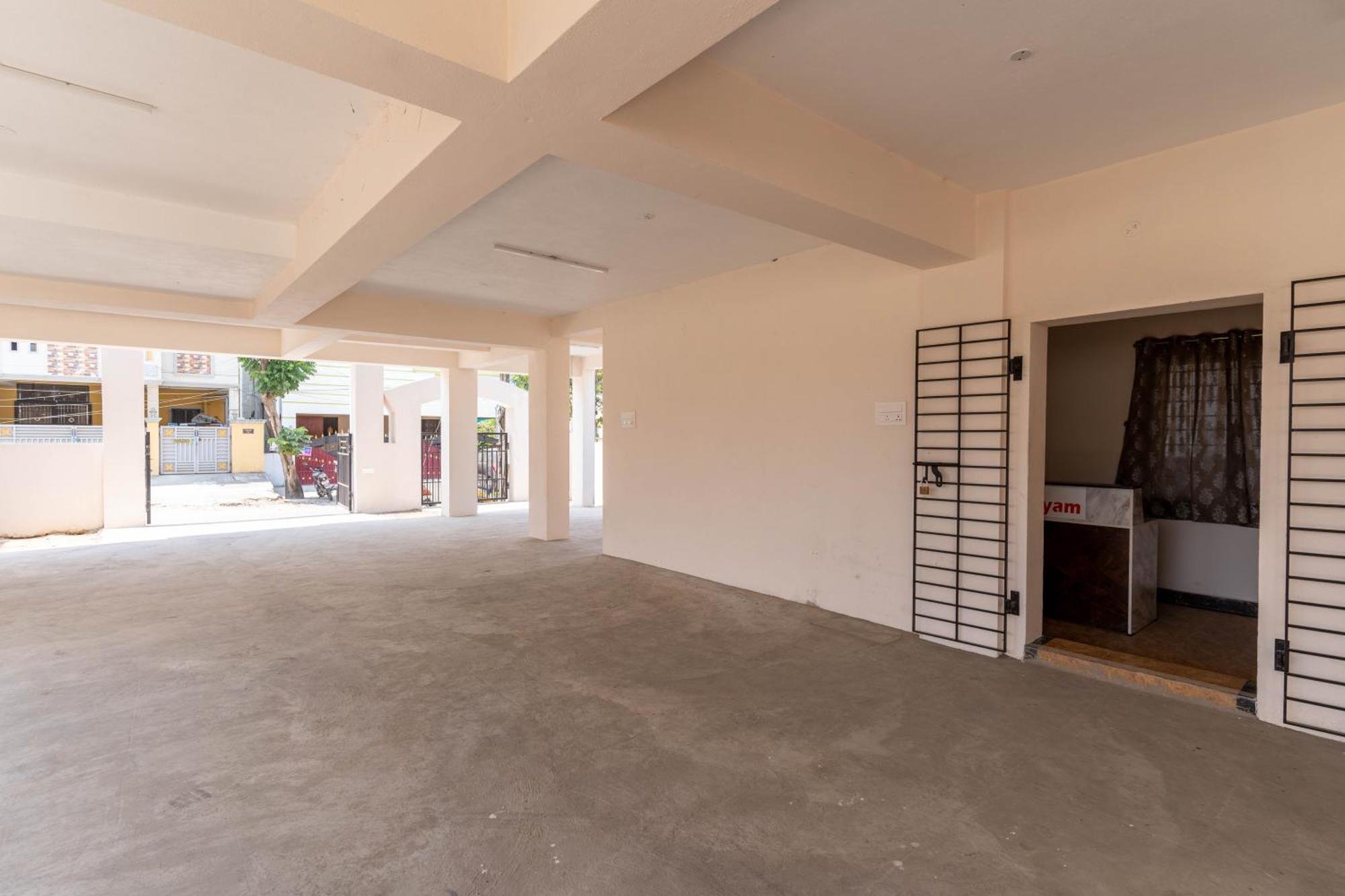 Aishwaryam Service Apartment Ченнаи Экстерьер фото