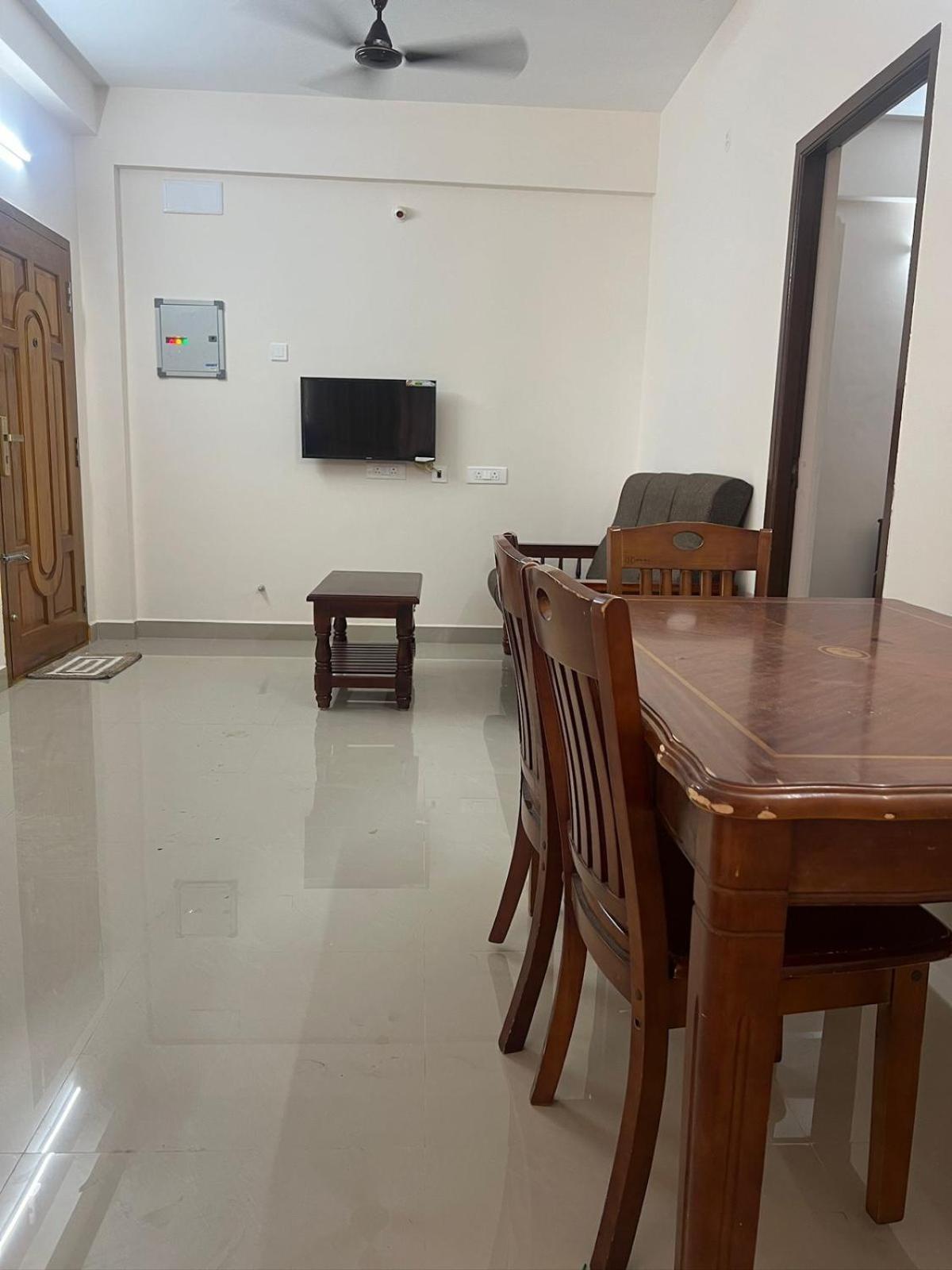 Aishwaryam Service Apartment Ченнаи Экстерьер фото